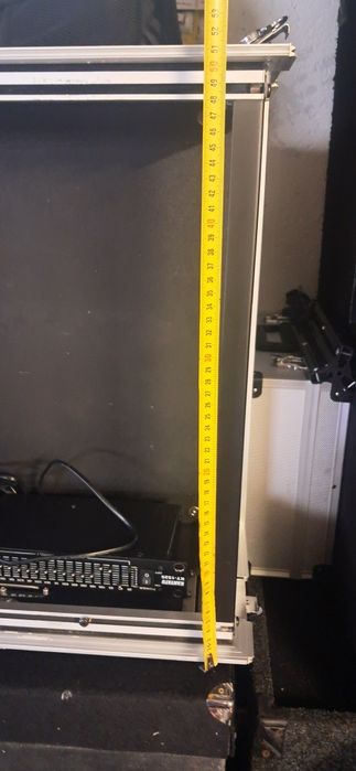 Case em L com pes elevatórios