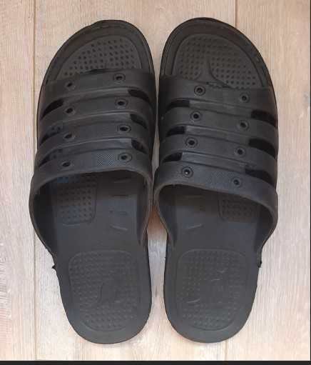 Продаю шльопанці резинові нові чоловічі розмір 43