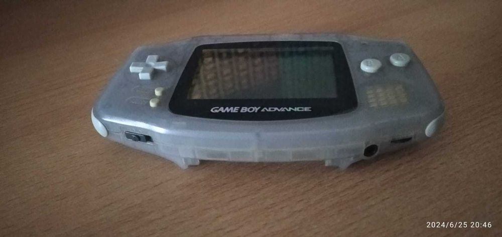 Gameboy Advance + 1 jogo Mario Kart super circuit
