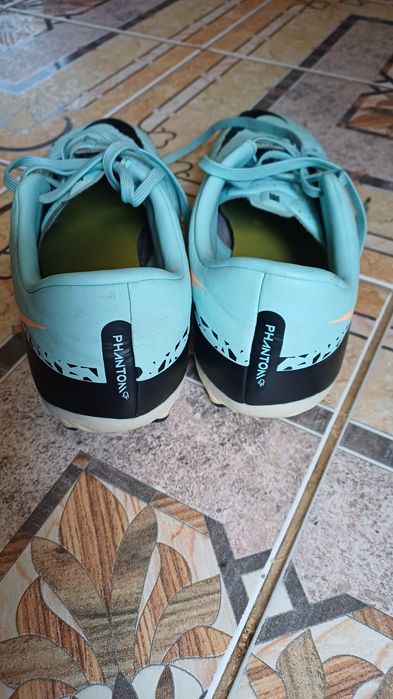 Футбольні бутси Nike Phantom