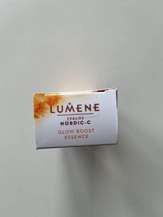 Lumene Nordic-C Glow Boost Essence serum esencja rozświetlająca