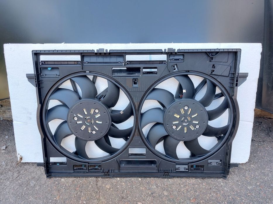 Ауди Диффузор  в сборе  Ауди Q5  17 +  Audi 80A959455E