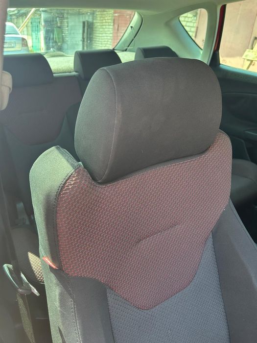 Сеат Альтеа  власниця