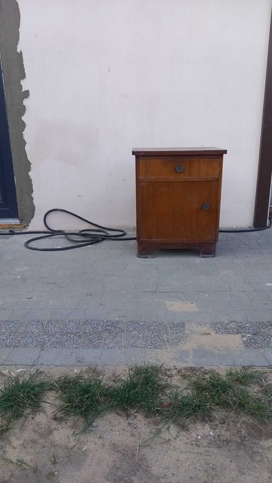 Szafka nocna, na książki PRL