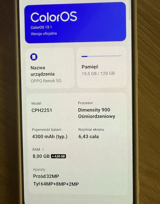 Oppo Reno 6 5G  8/128 + gratisy