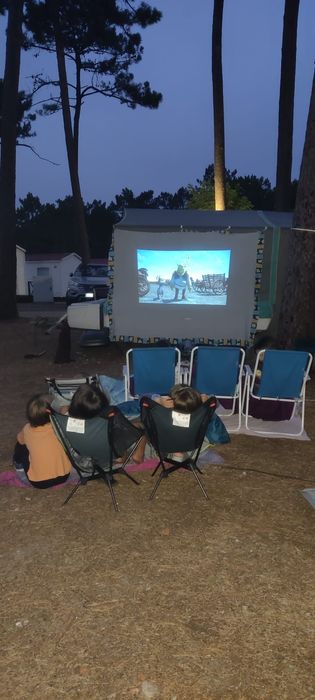 Atrelado tenda Saurium