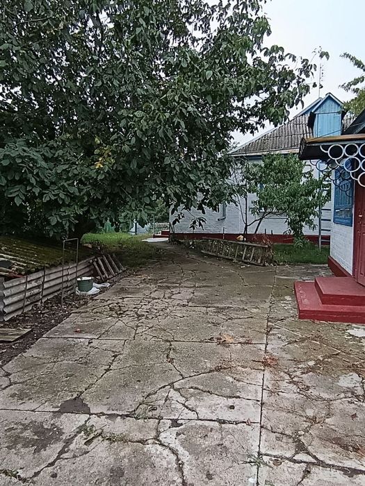 Продається будинок в с.Лазірки