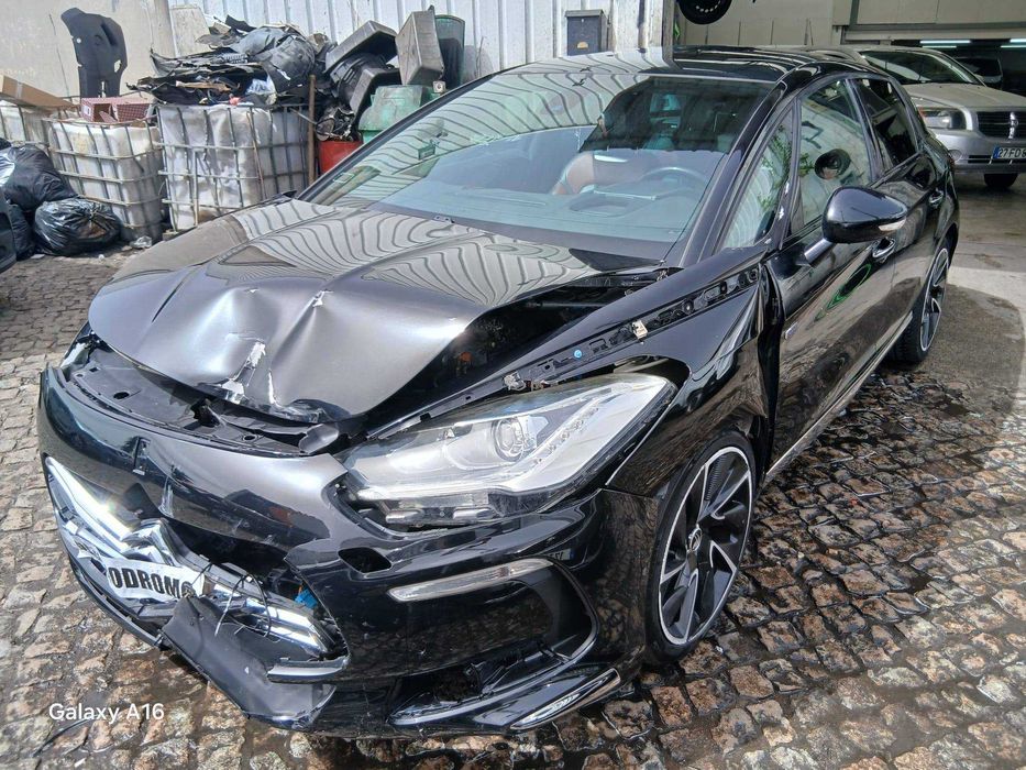 DS 5 2.0 HDI HYBRID 4x4 Diesel Elétrico