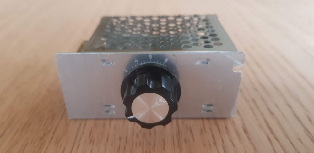Regulator obrotów napięcia 230Volt 4000Wat Max w aluminiowej obudowie