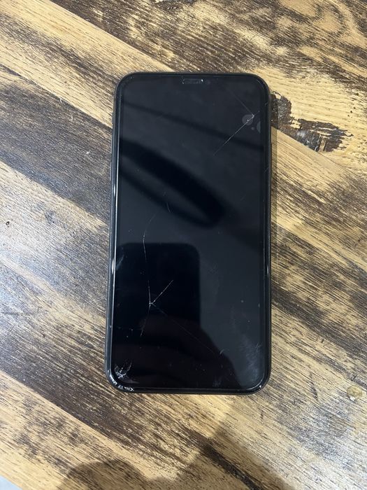 Iphone 11 64GB  dziala