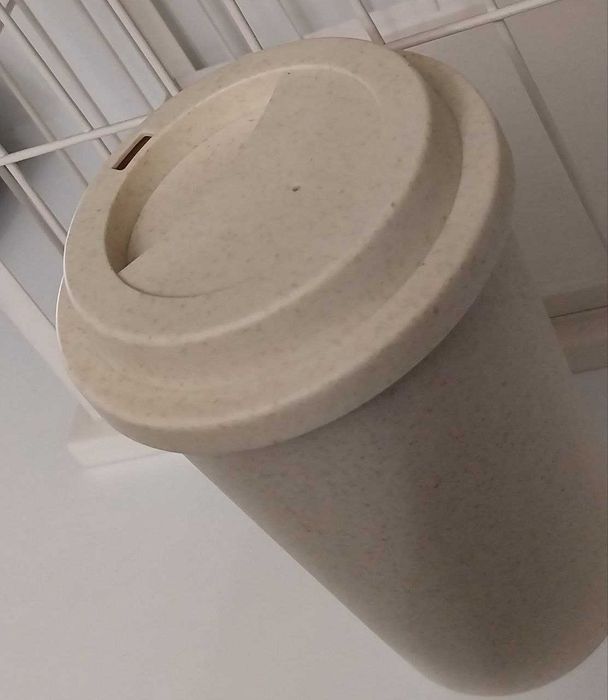 Термокружка светлая, новая