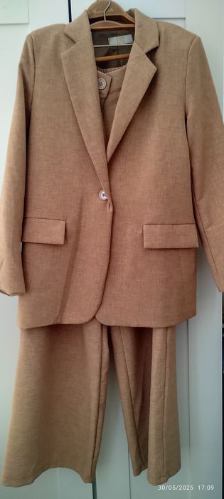 Fato meia estação,e camel  S/M