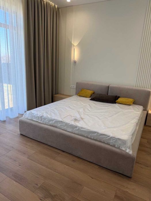 Одноповерховий будинок 206 м² з басейном, 14 соток, КМ, 5 км від Києва