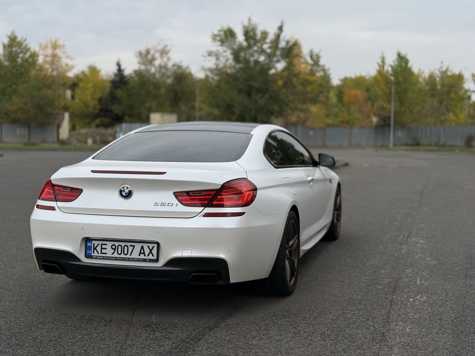 BMW 650i (4.4 V8)