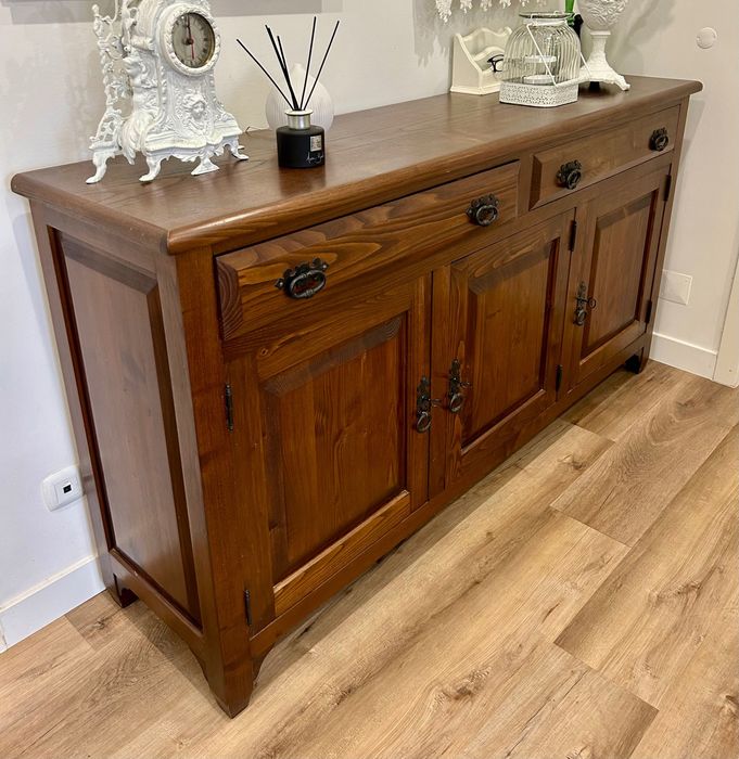 Aparador em castanho