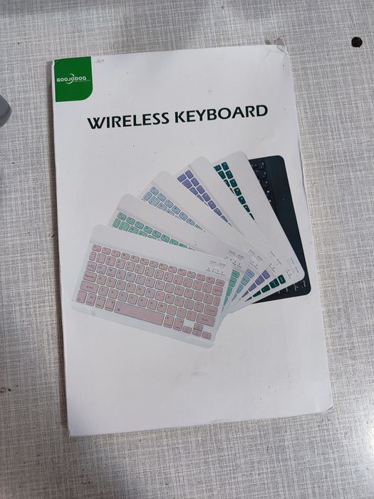 Універсальна бездротова Bluetooth клавіатура нова
