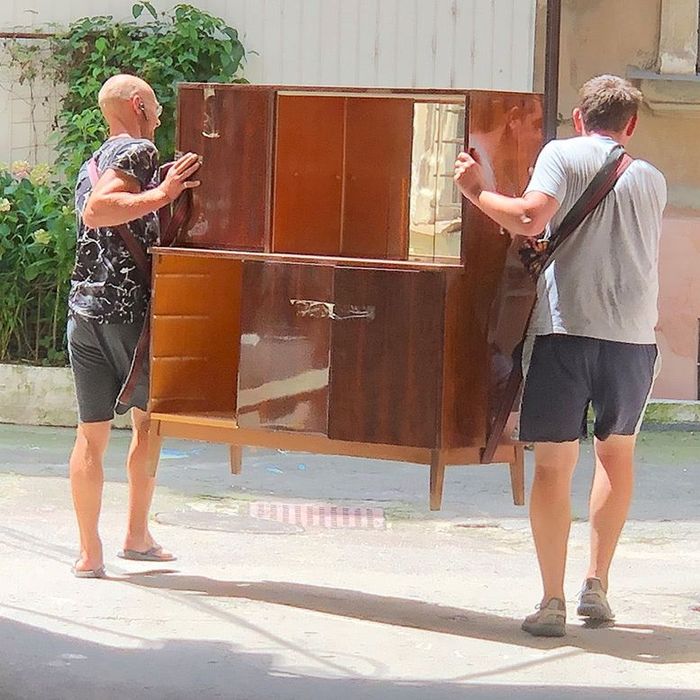 Грузоперевозки, перевозка мебели, грузчики, такси, переезд.