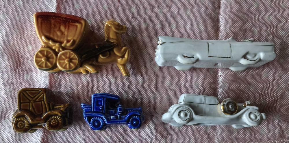 Lote de carros em louça antigos