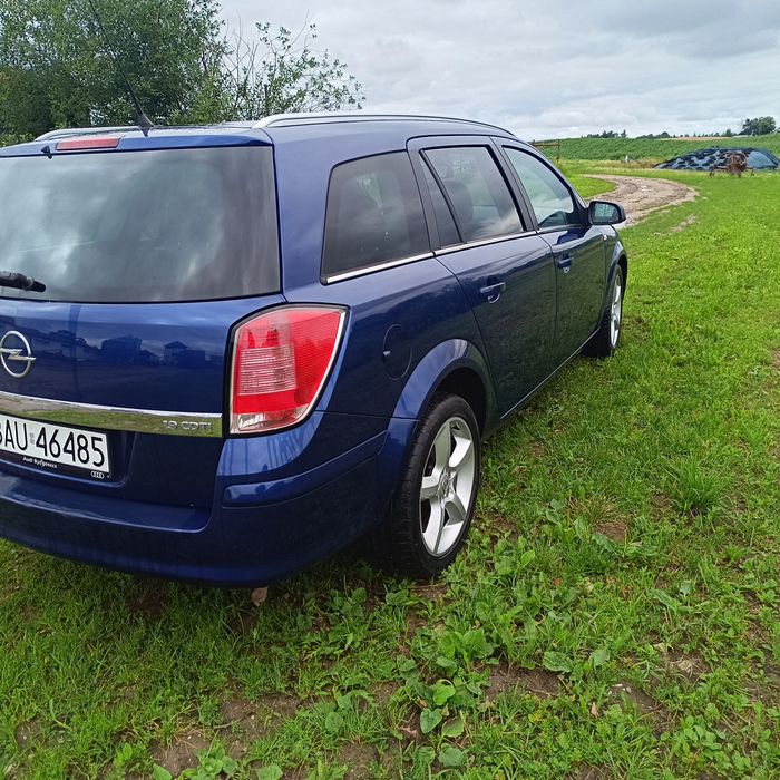 Opel Astra 2009 rok