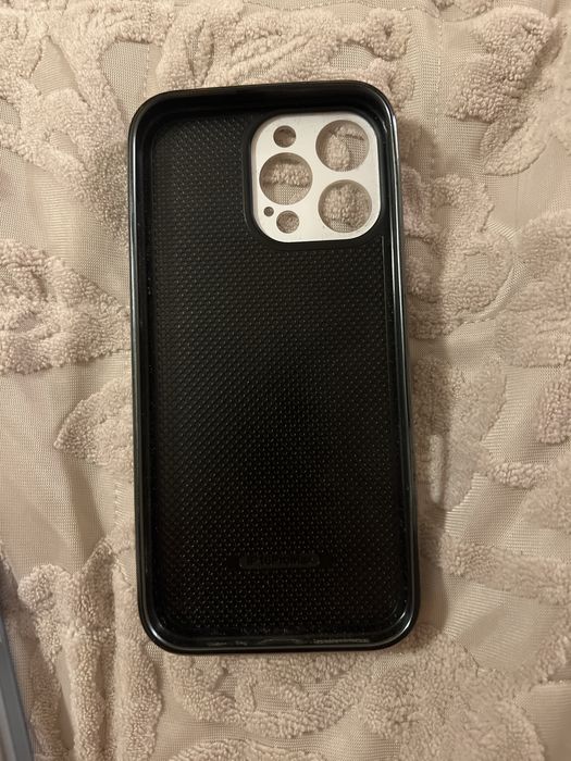 sprzedam Etui do 16 pro max