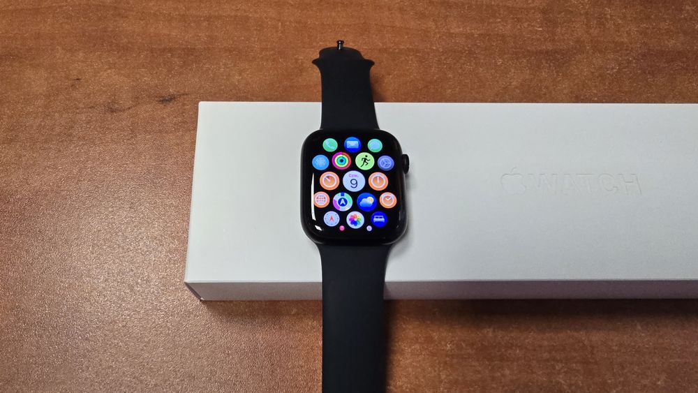 Apple Watch 7 45mm GPS czarny, stan bdb