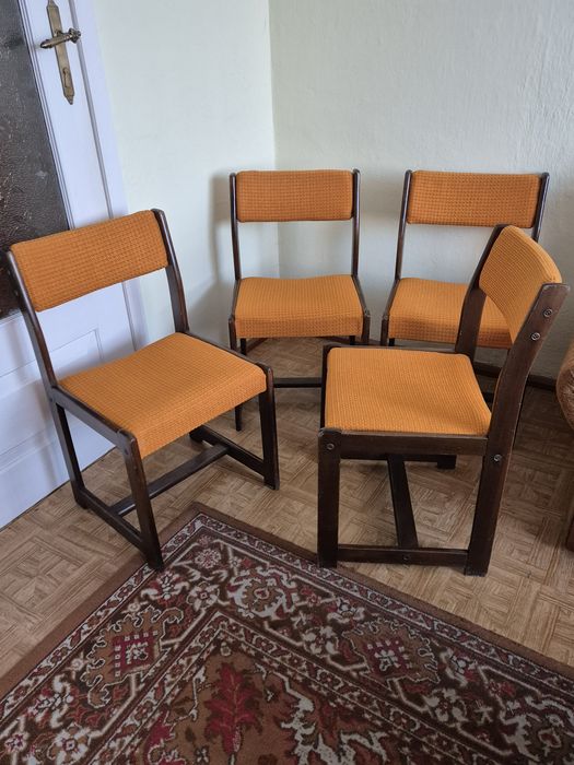 Komplet Krzesła drewniane tapicerowane