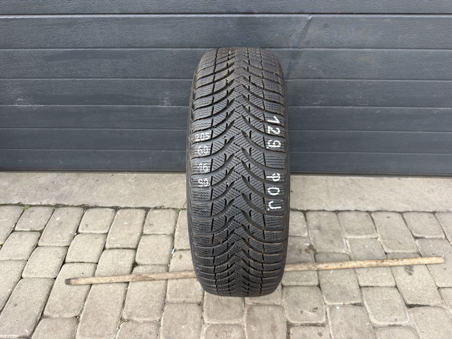 Pojedyncza opona zimowa Michelin 205/60/16 92H