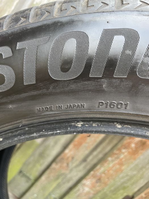 Резина Bridgestone r20/265/50. 111V.