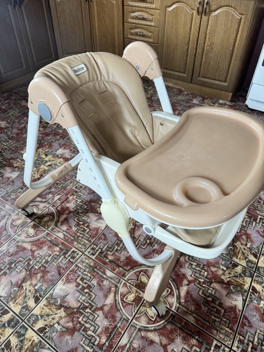 Стульчик для годування дитини