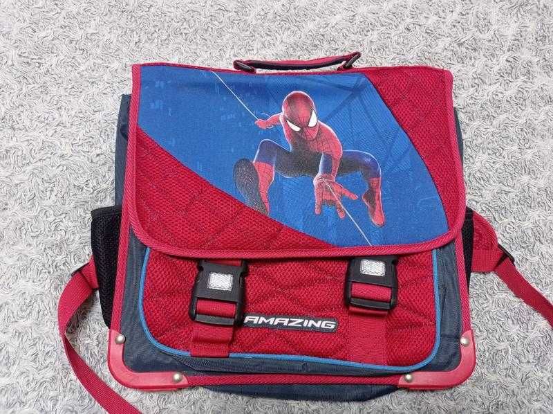 портфель , рюкзак, ранец Человек паук Марвел Amazing 42х36 см