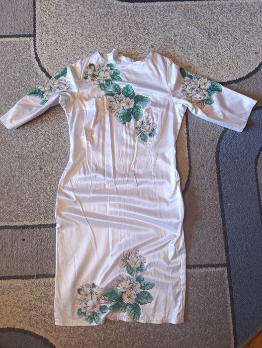 Вишите бісером плаття