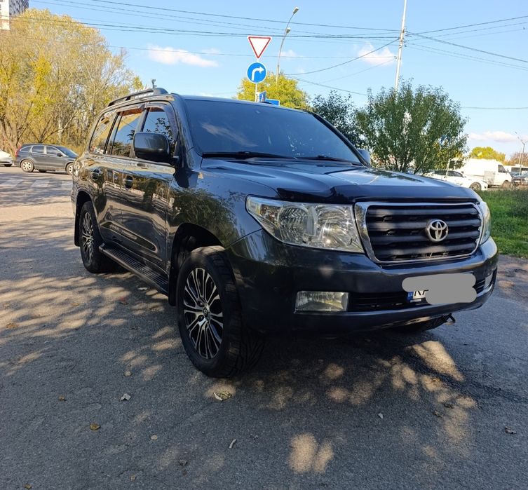 Toyota Land Cruiser 200