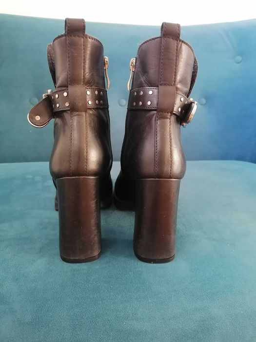 Skórzane botki Solo Femme r 37