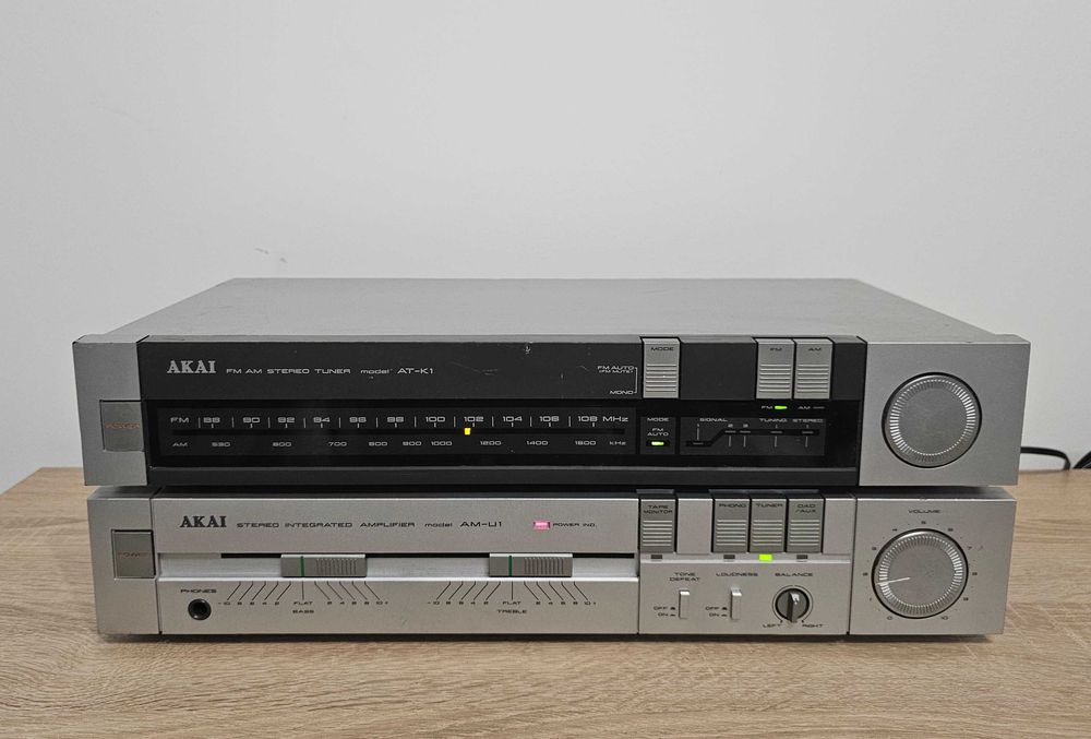 Wieża stereo AKAI AM-U1 + Tuner AKAI AT-K1