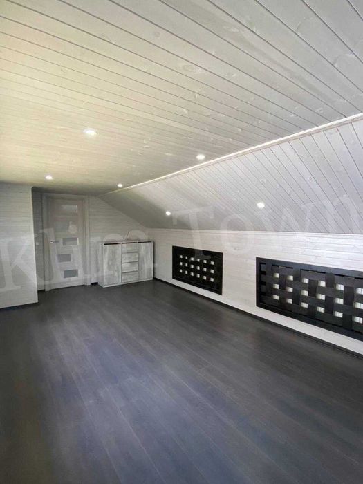 Продається житловий комплекс у с Дівички