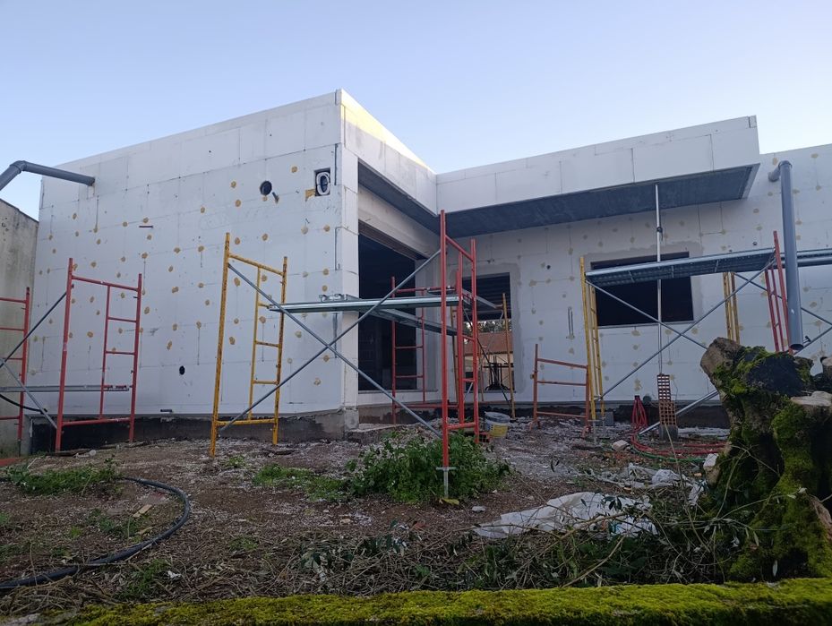 Canalizador, pedreiro - Disponibilidade Imediata