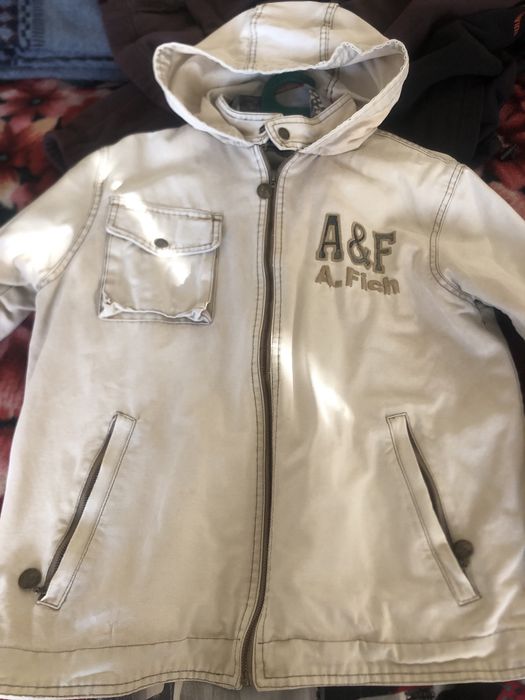Куртка відомого американського бренду Abercrombie & Fich.