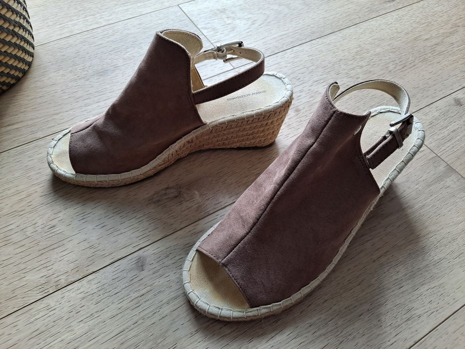 Buty ma platformie rozm. 40