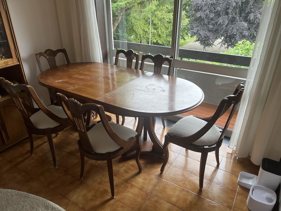 Mesa 6 lugares com cadeiras 2mt