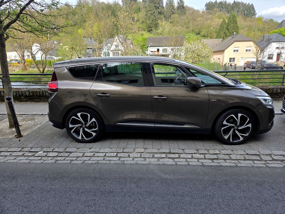 Renault grand scenic