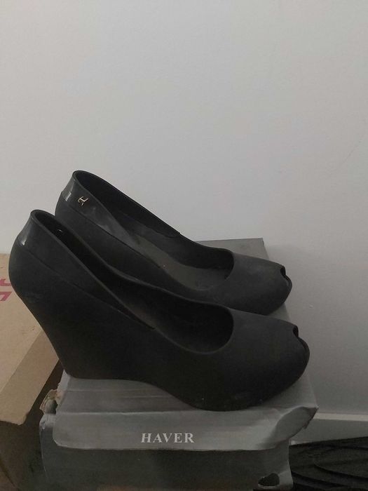 Sprzedam buty prawie nowe