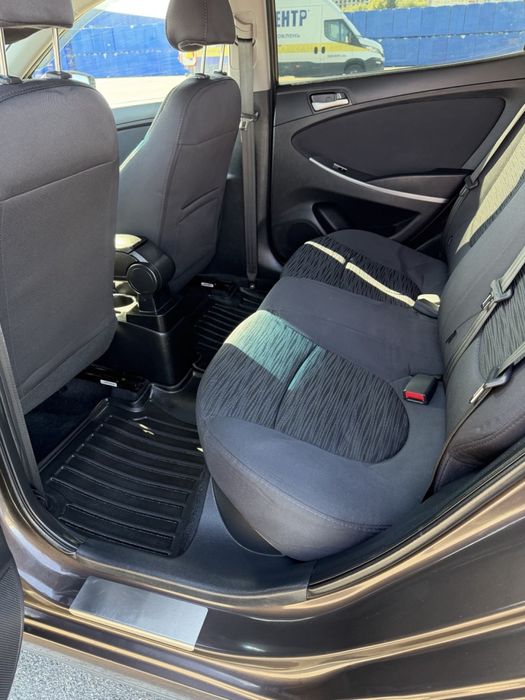 Hyunda Accent 1.6 Автомат газ/бенз