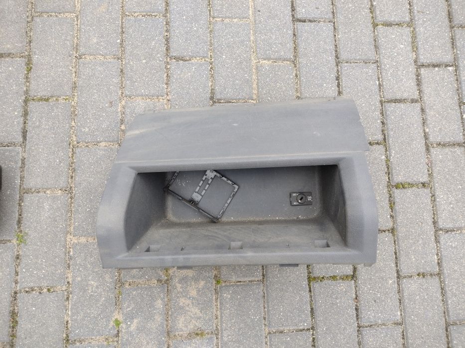 Fotele i plastiki do VW Caddy