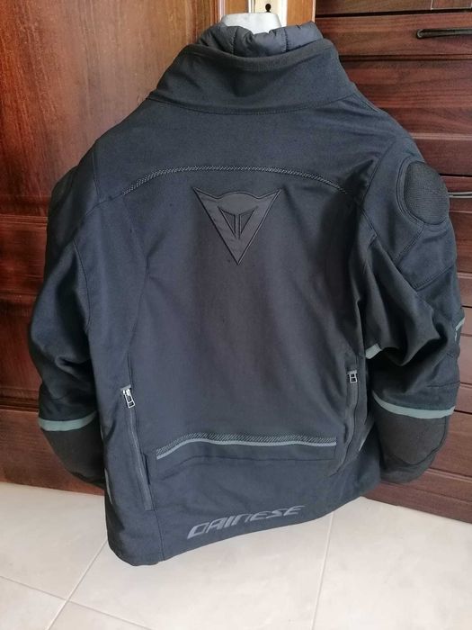 Fato impermeável com proteção lombar nunca usado DAINESE