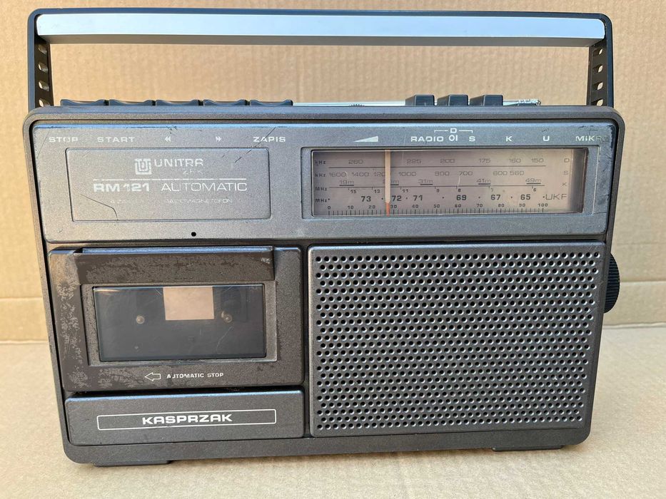 Radiomagnetofon Unitra Kasprzak RM121, przestrojony UKF, sprawny.
