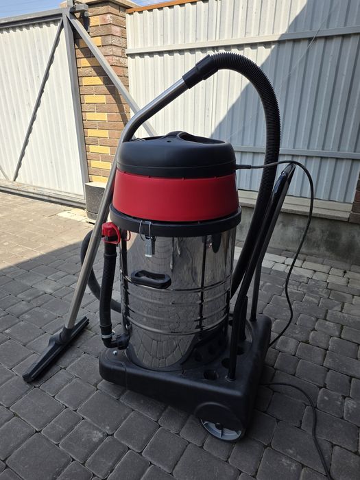 Пилосос Швейцарія Три мотори!