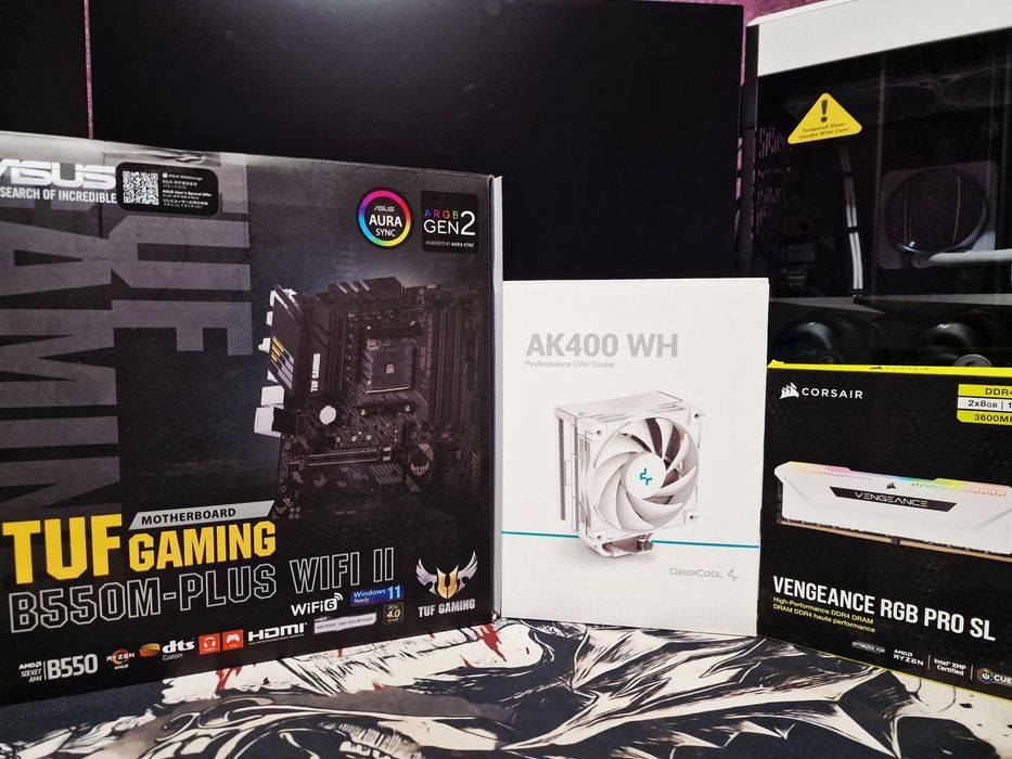 Ryzen 5 5600x, Corsair 16gb DDR4, B550 Asus TUF