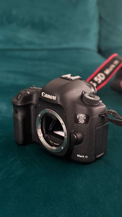 Máquina Fotográfica Canon + Flash SPEEDLITE 430 EX II