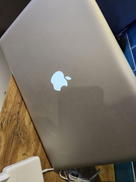 MacBook Pro 15 stan idealny SSD 256gb