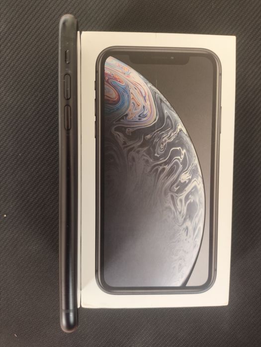 Продам iPhone XR 64GB Space Grey